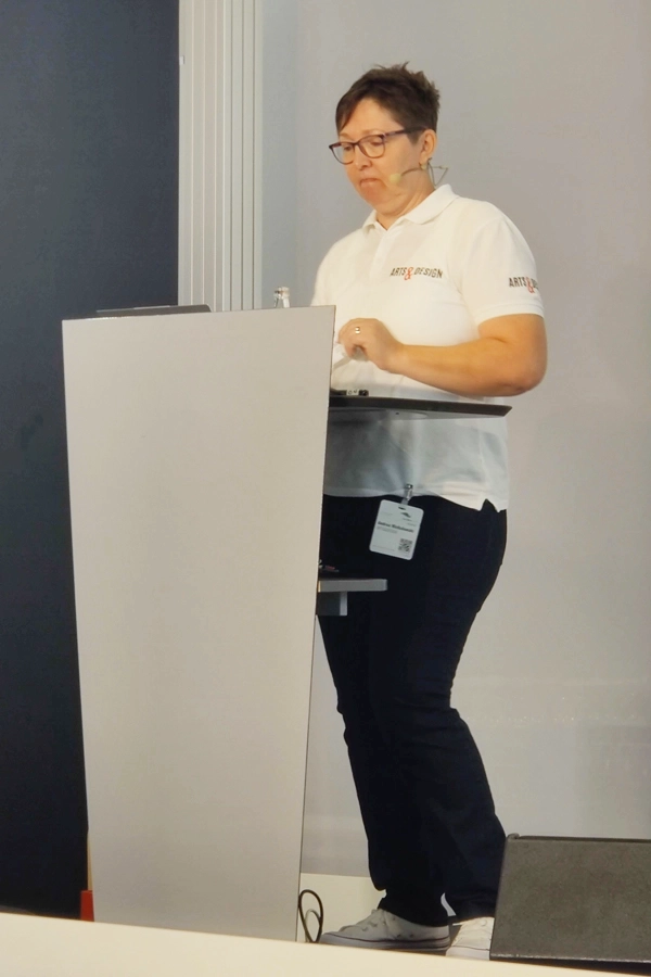 dozentin-schulungsleiterin-grafikdesign-andrea-schickling Andrea Schickling als Vortragsrednerin